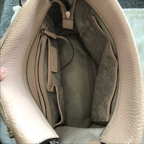 SOLD Michael Kors handbag - Picture 4 of 6